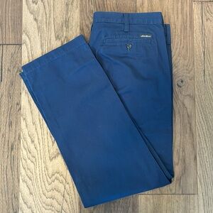 NWT Men’s 38W/32L Eddie Bauer Legend Wash Classic Fit Dust Indigo Chinos